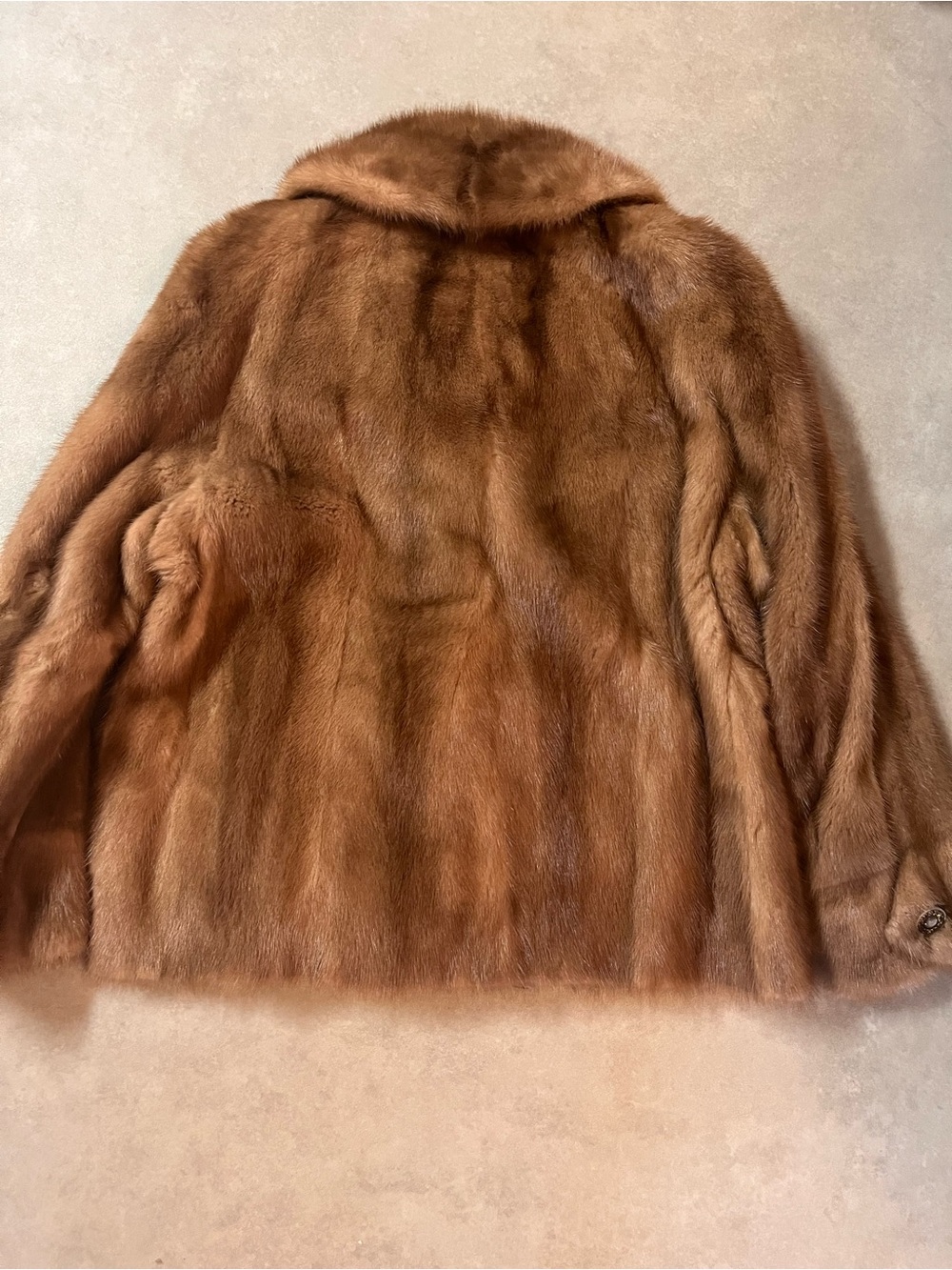 Vintage WESTERN FURS Mink Fur Coat Cognac/Brown
20” chest. S/M - Picture 12 of 15